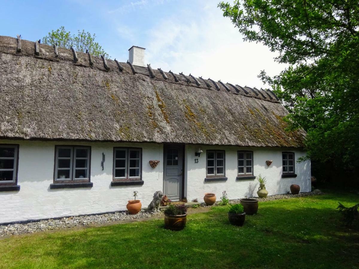 Feriehus Strataekt Bindingsvaerksidyl Villa Maribo Esterno foto